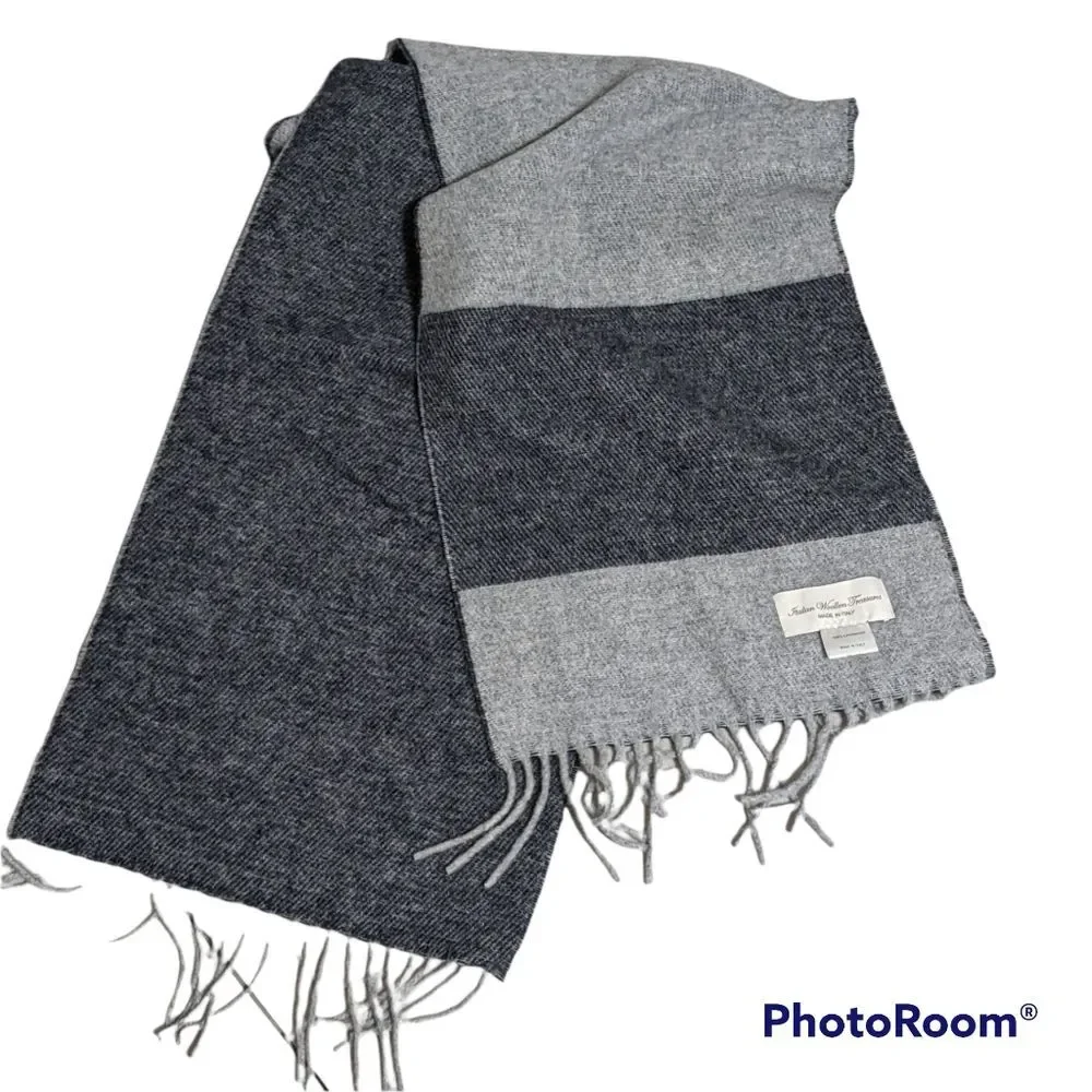 Italian Woolen Treasures Lambswool scarf, wrap, outerwear Italy color block
